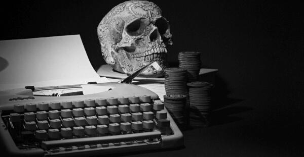 Metal Casino - dödskalle - skrivmaskin - blogg