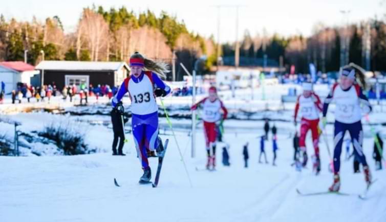 Vinterlandskap sno och med skidakare - tavling - Vasaloppet 2023 Odds CasinoGuide.se